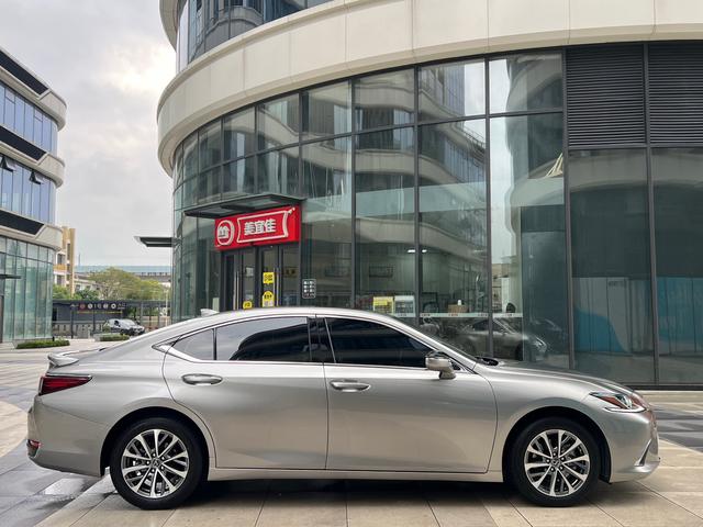 Lexus ES 2022 200 Excellence