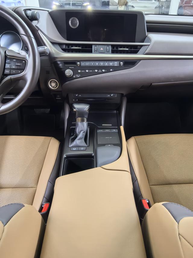 Lexus ES 2021 200 Excellence