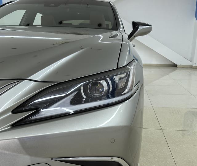 Lexus ES 2021 200 Excellence