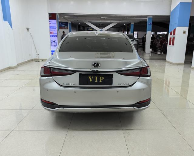Lexus ES 2021 200 Excellence