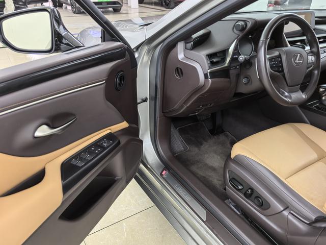 Lexus ES 2021 200 Excellence