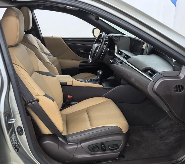 Lexus ES 2021 200 Excellence