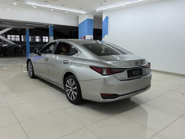 Lexus ES 2021 200 Excellence