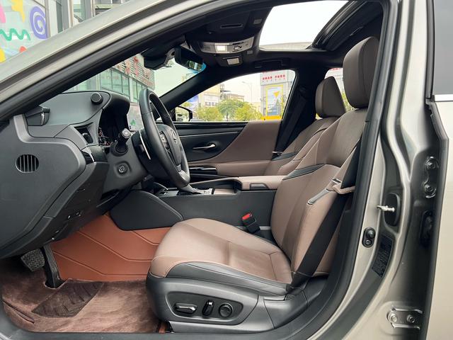 Lexus ES 2022 200 Excellence