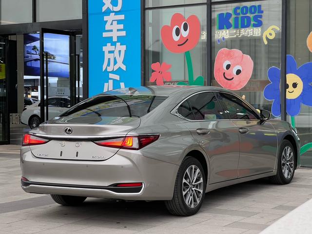 Lexus ES 2022 200 Excellence