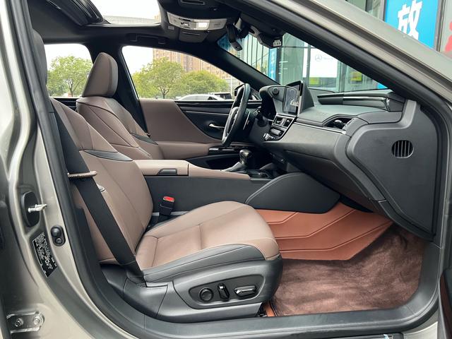 Lexus ES 2022 200 Excellence