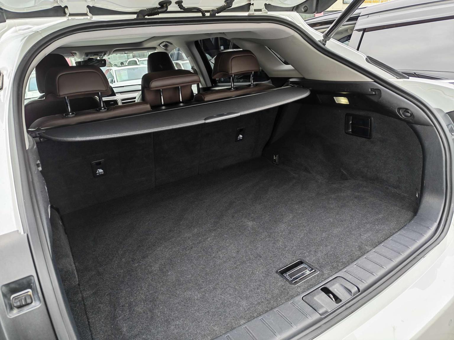 Lexus RX 2020 Facelift 300 4WD Elegant
