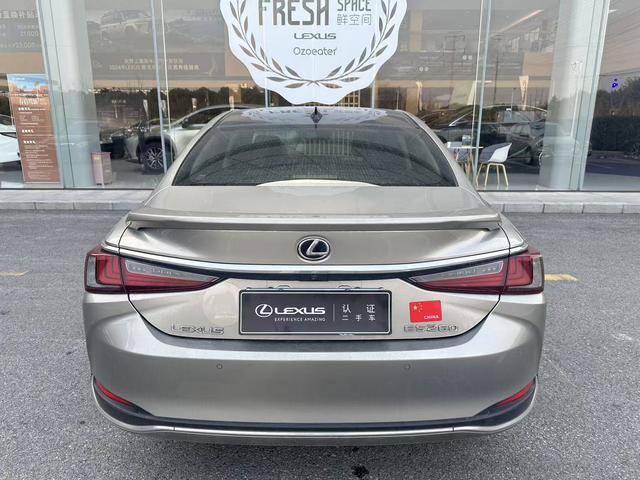 Lexus ES 2021 260 Excellence