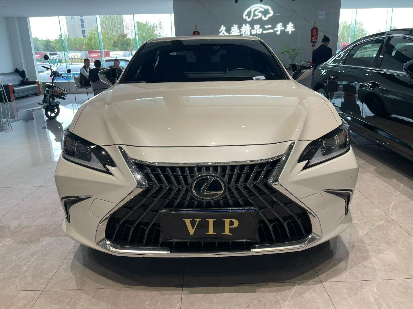 Lexus ES 2024 200 Exclusive