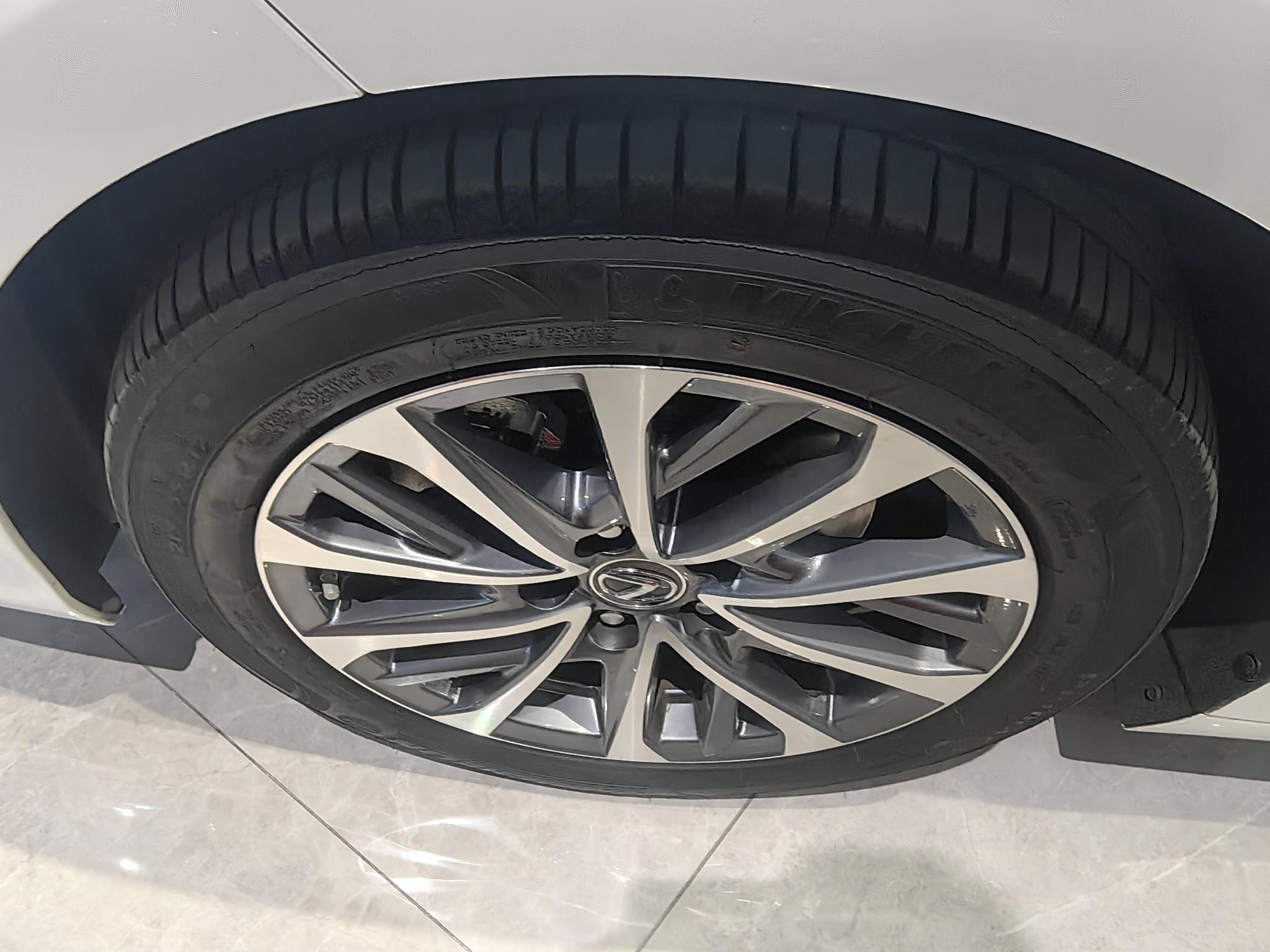 Lexus ES 2024 200 Exclusive