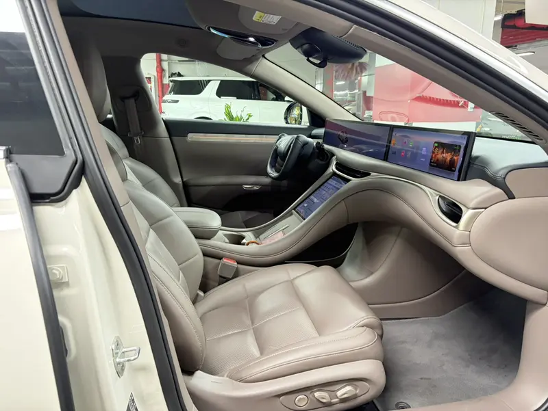 Zhiji L6 2025 Ultra 100kWh