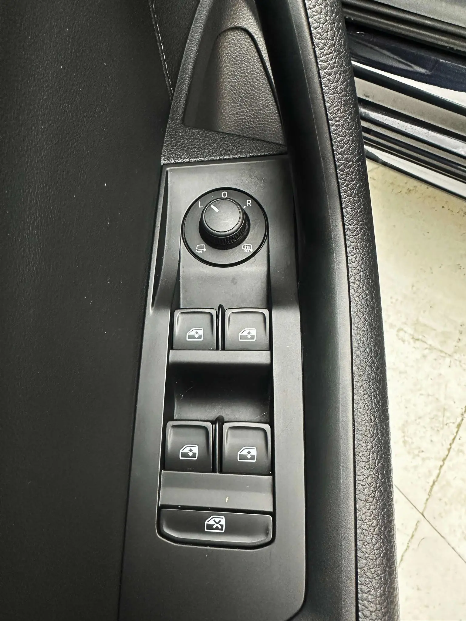 Skoda Superb 2023 Facelift TSI280 DSG Premium Plus