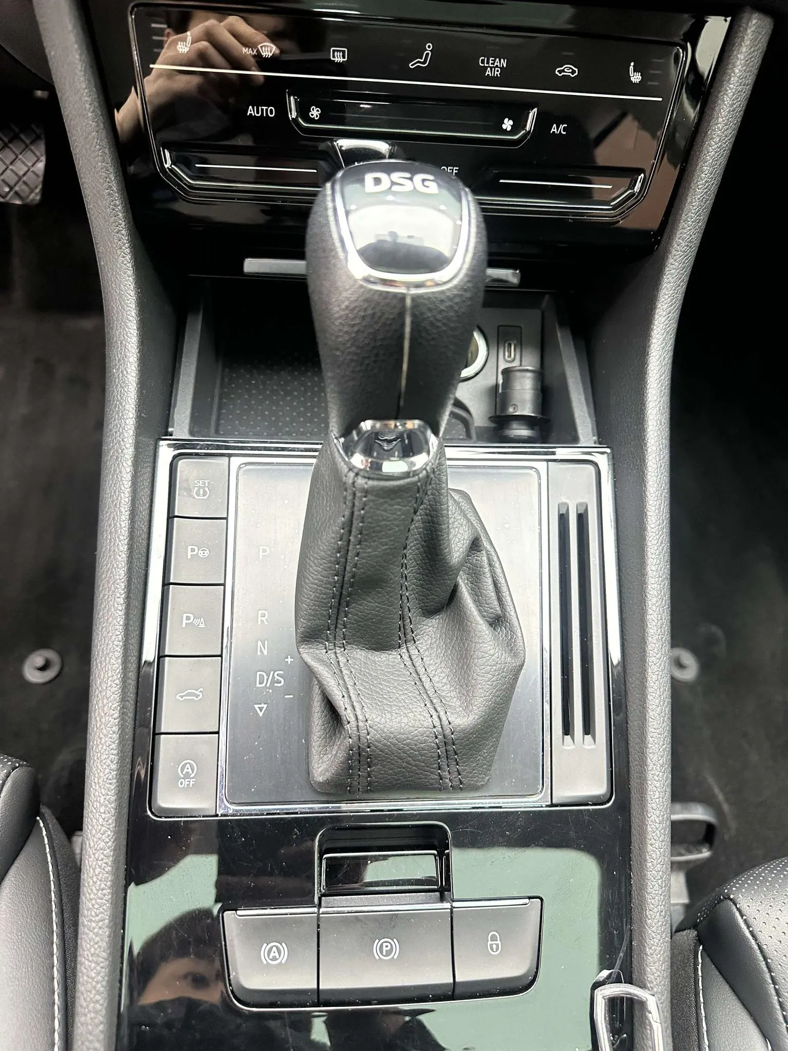 Skoda Superb 2023 Facelift TSI280 DSG Premium Plus