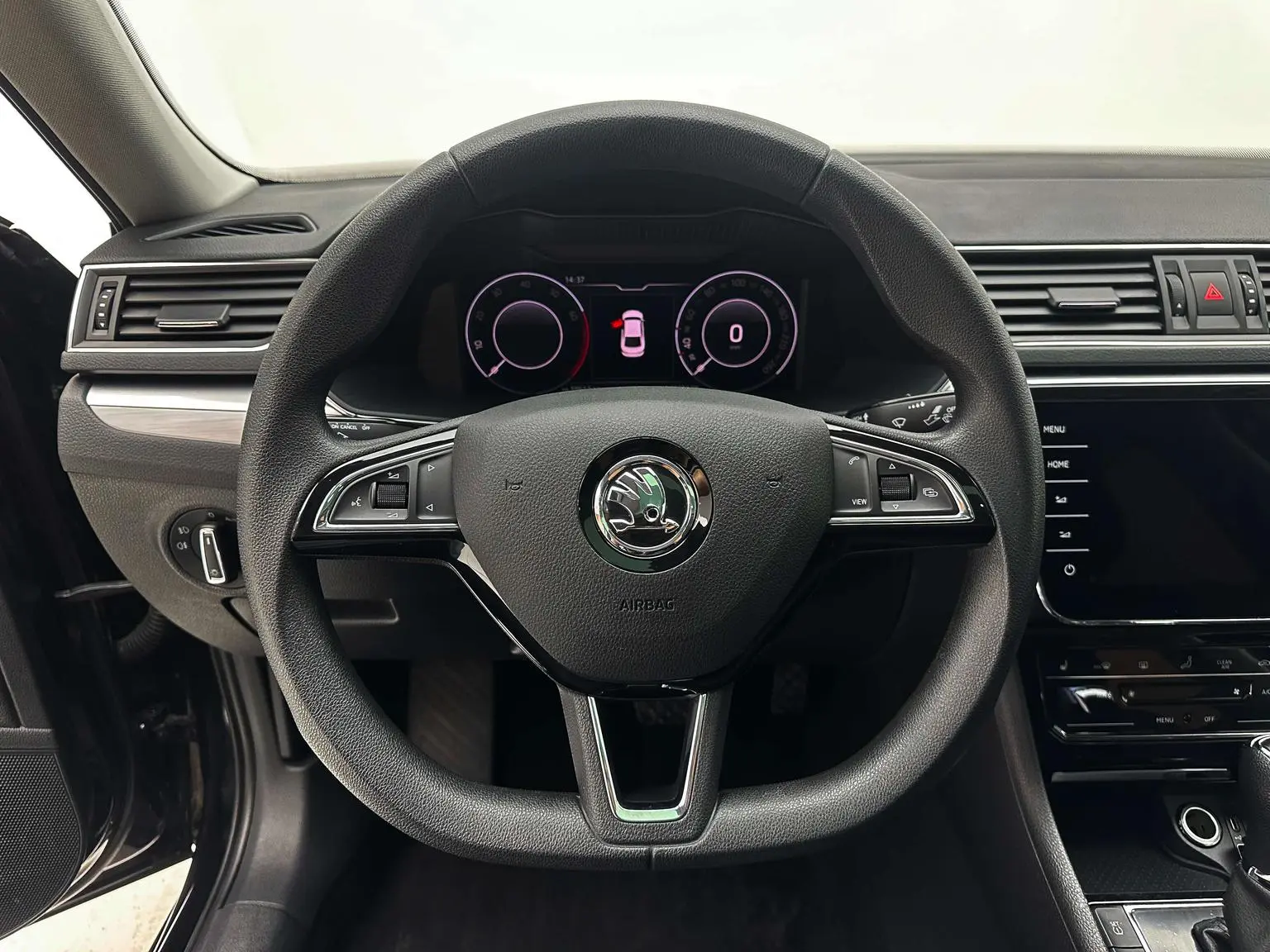 Skoda Superb 2023 Facelift TSI280 DSG Premium Plus