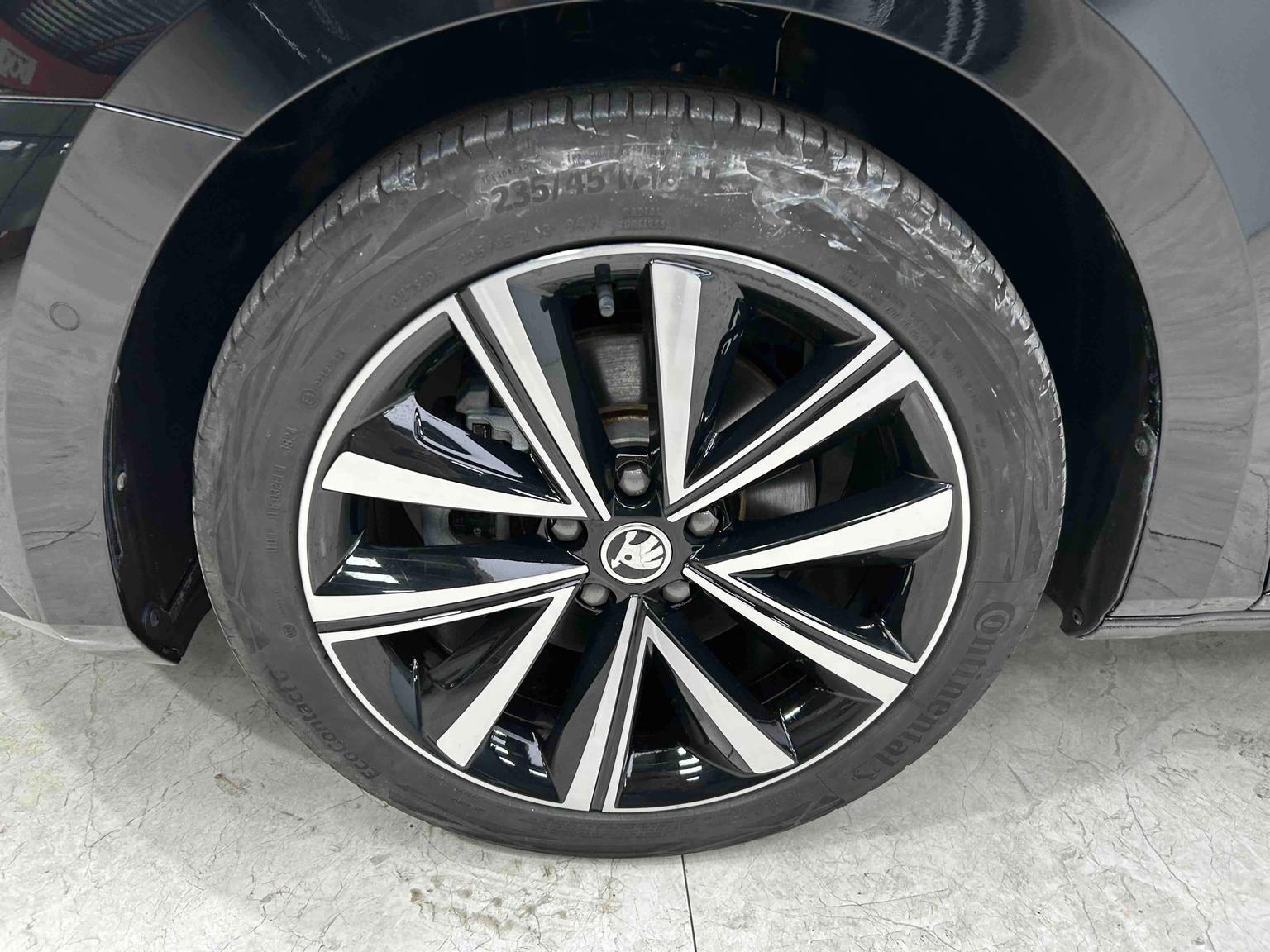 Skoda Superb 2025 TSI280 DSG Premium Plus