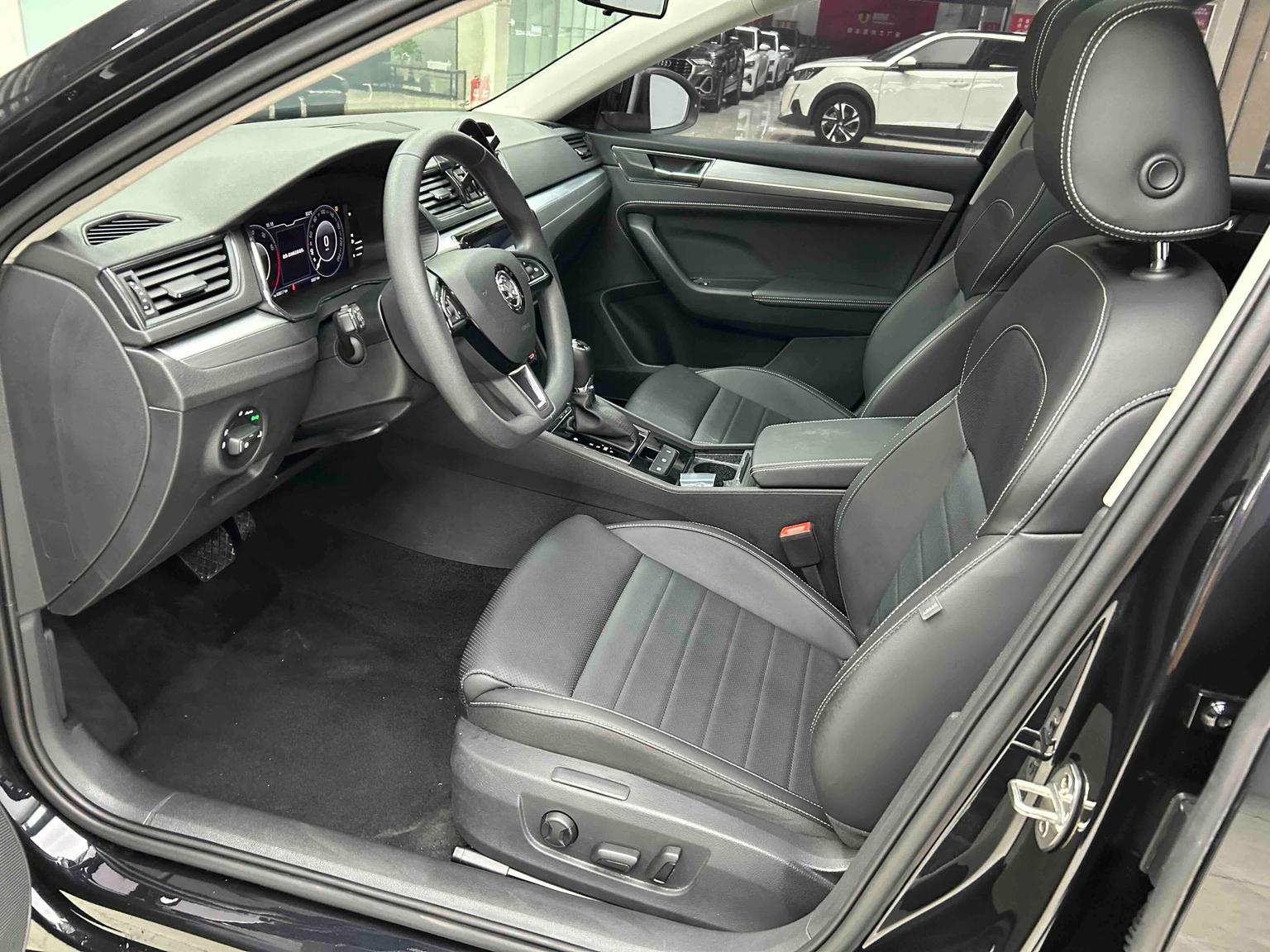 Skoda Superb 2025 TSI280 DSG Premium Plus