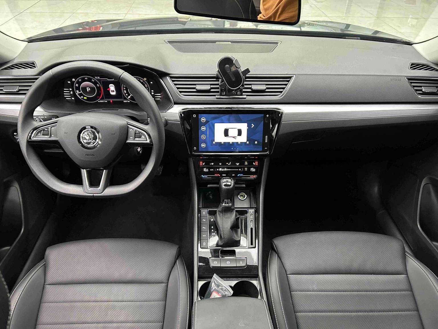 Skoda Superb 2025 TSI280 DSG Premium Plus