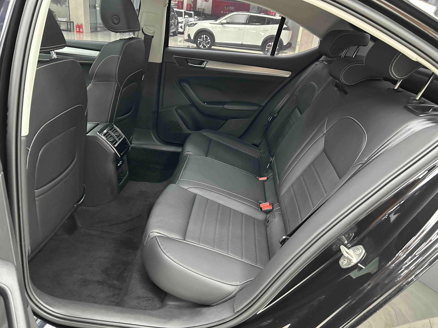 Skoda Superb 2025 TSI280 DSG Premium Plus