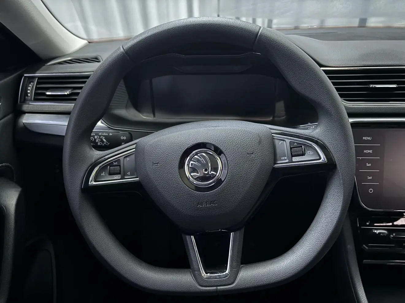 Skoda Superb 2023 TSI280 DSG Premium Plus