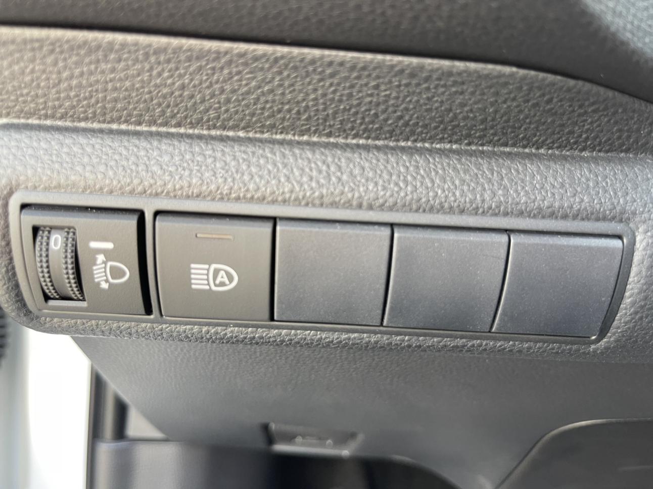 Toyota Levin 2024 185T Luxury