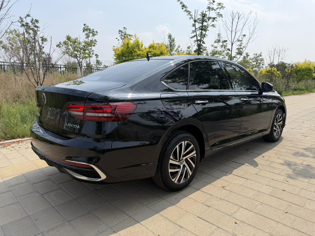 Volkswagen Lavida 2023 Facelift 1.5L Auto Star 5
