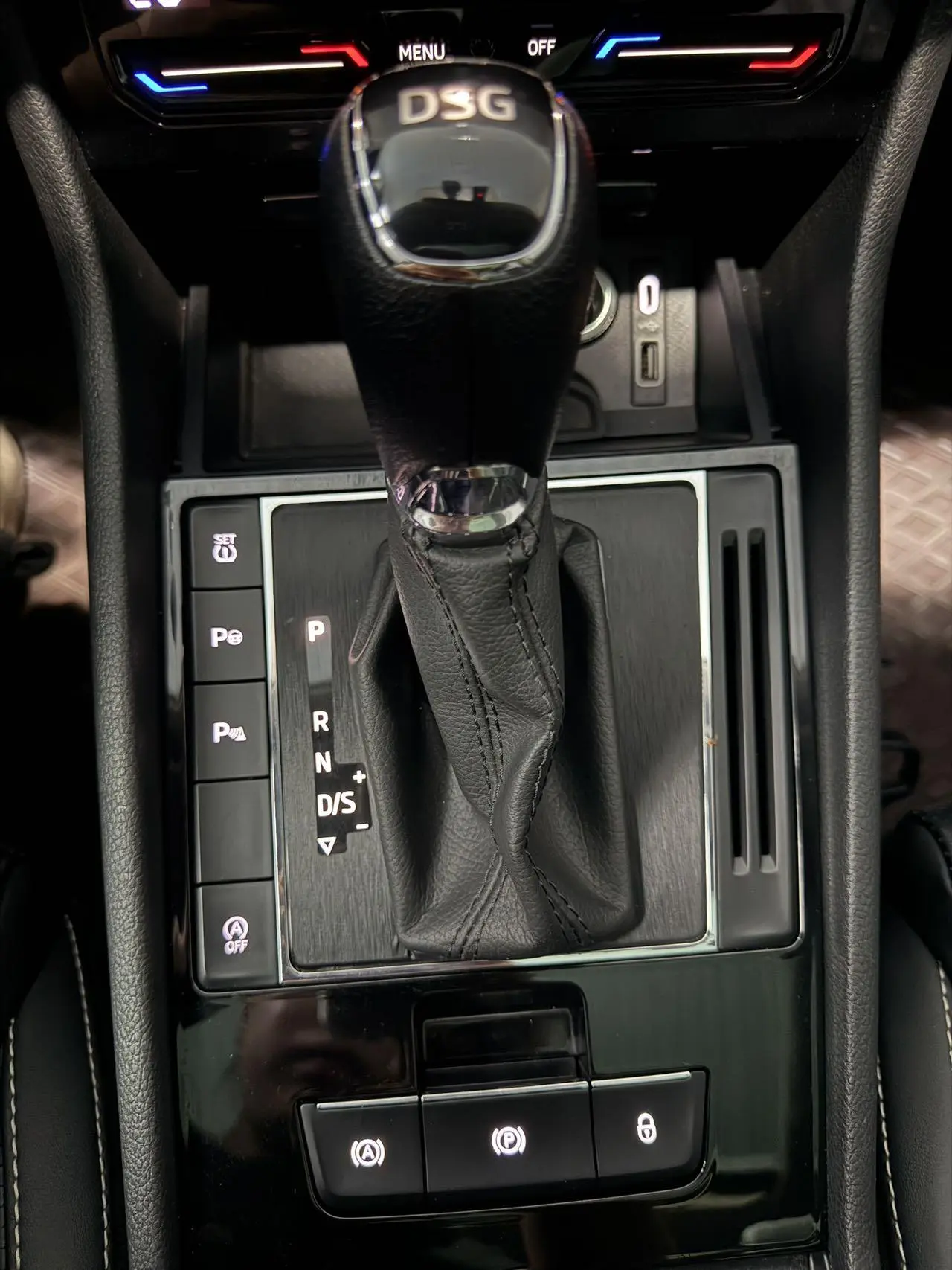 Skoda Superb 2022 TSI280 DSG Premium Plus