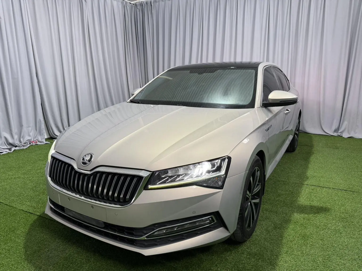 Skoda Superb 2022 TSI280 DSG Premium Plus