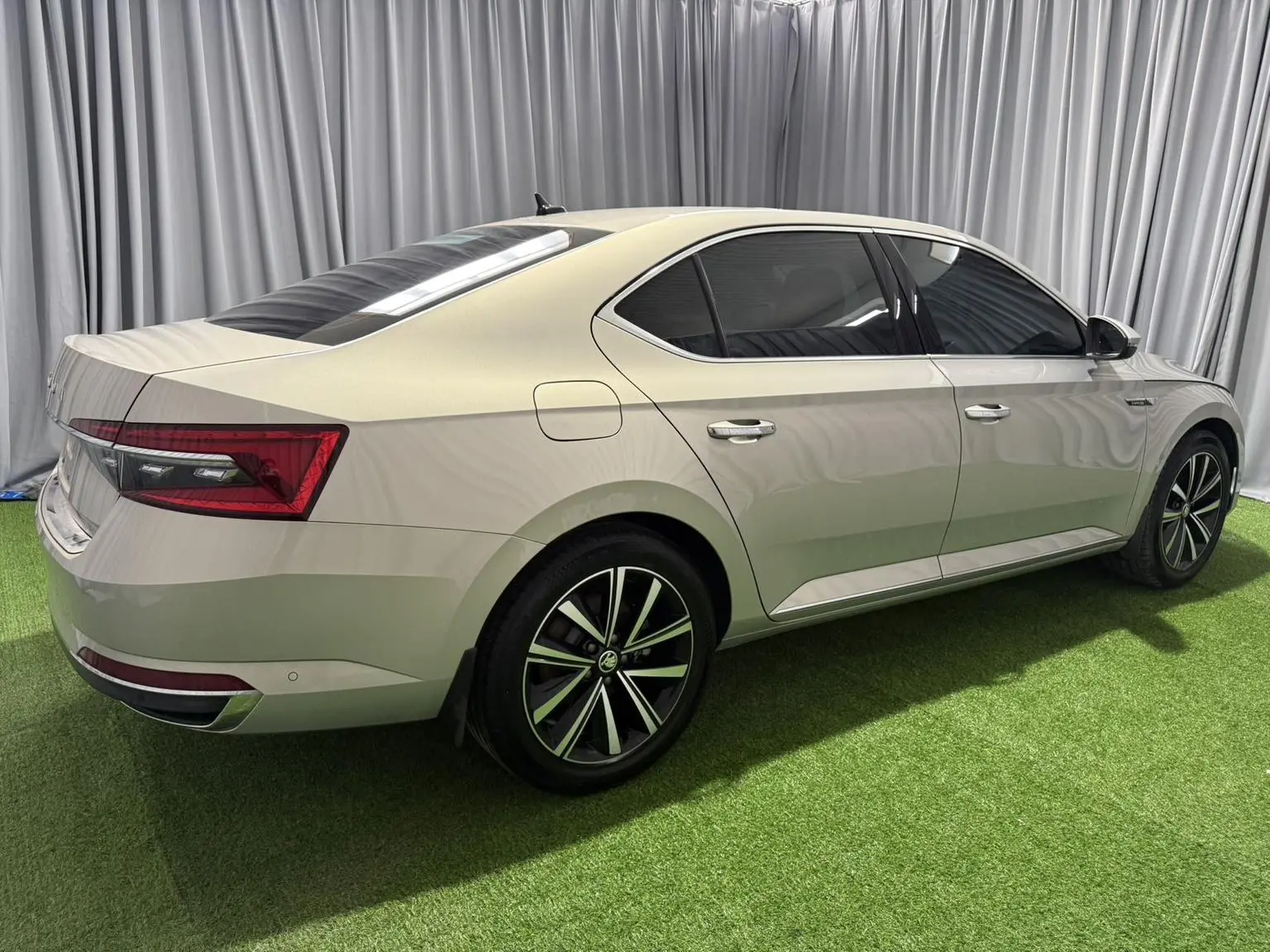 Skoda Superb 2022 TSI280 DSG Premium Plus