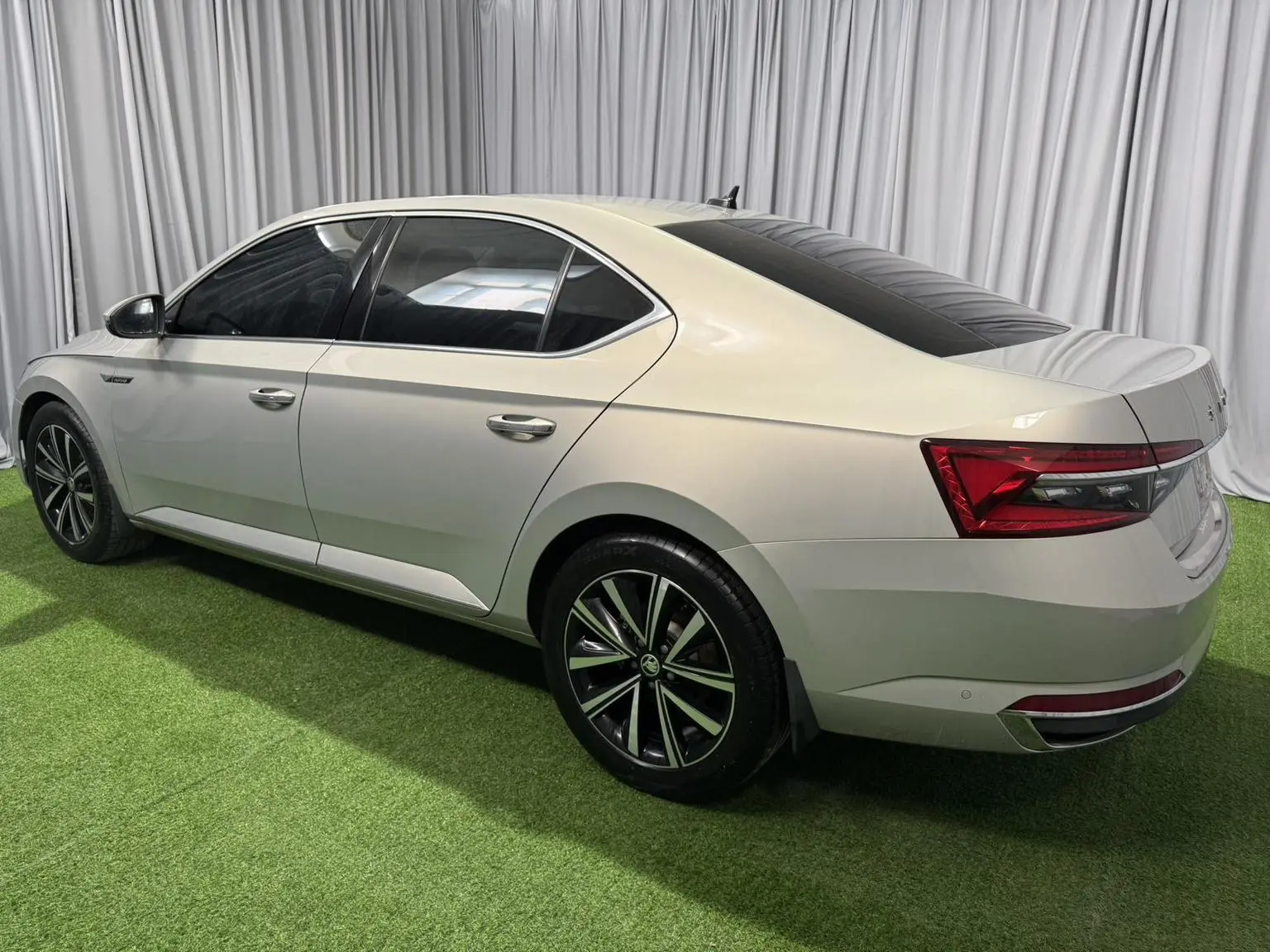 Skoda Superb 2022 TSI280 DSG Premium Plus