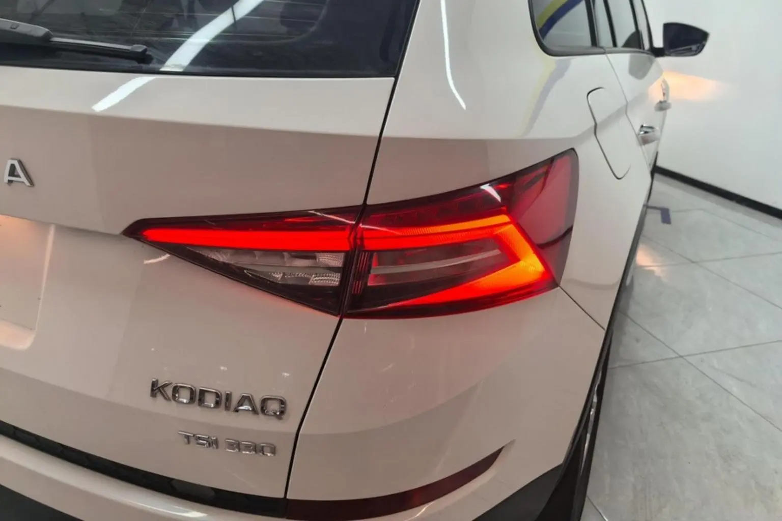 Skoda 2019 Facelift TSI330 5 seat 2WD Comfort China VI