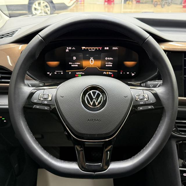 Volkswagen Tharu 2022 280TSI 2WD Luxury