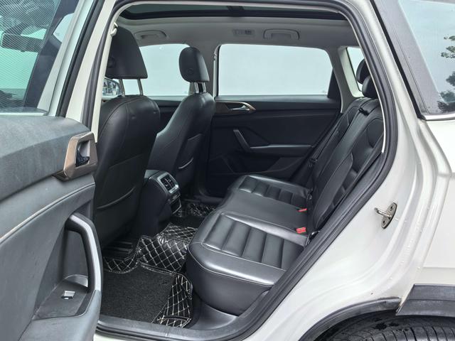 Volkswagen Tharu 2019 280TSI 2WD Luxury China VI