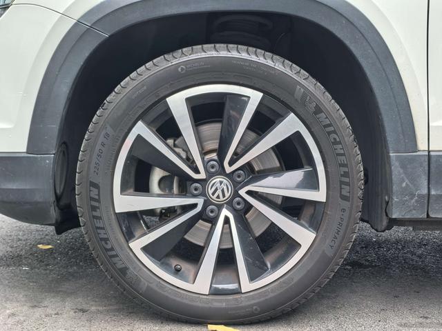 Volkswagen Tharu 2019 280TSI 2WD Luxury China VI