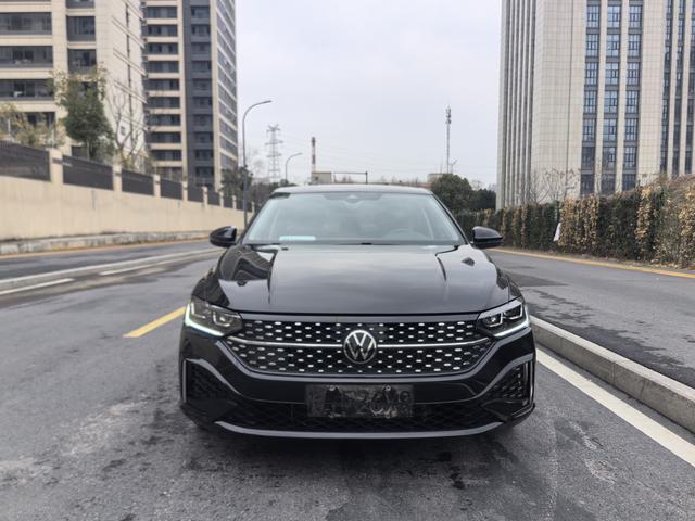 Volkswagen Lavida 2024 300TSI DSG Manyyi