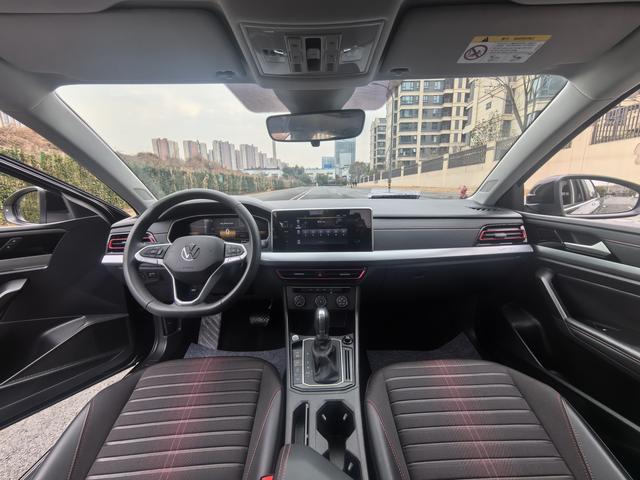Volkswagen Lavida 2024 300TSI DSG Manyyi