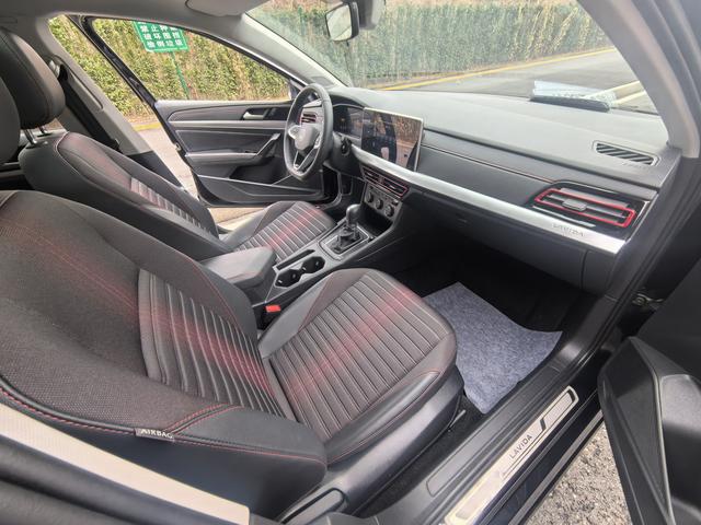 Volkswagen Lavida 2024 300TSI DSG Manyyi