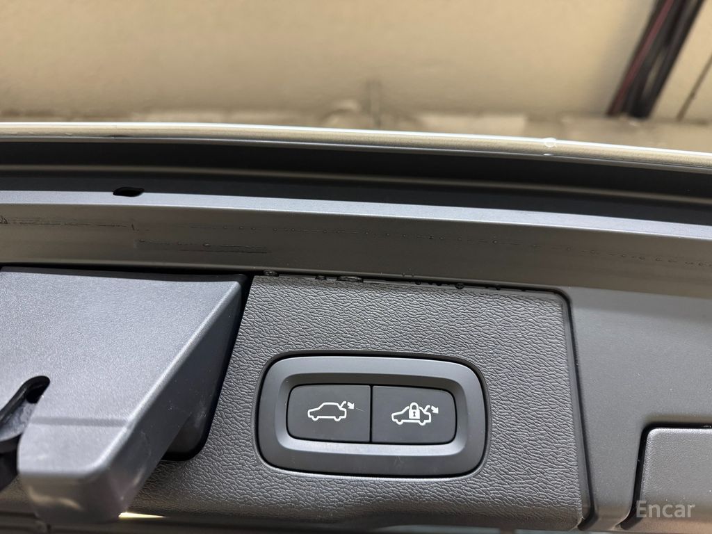 Volvo XC60 2nd generation T8 Ultra Bright 2025