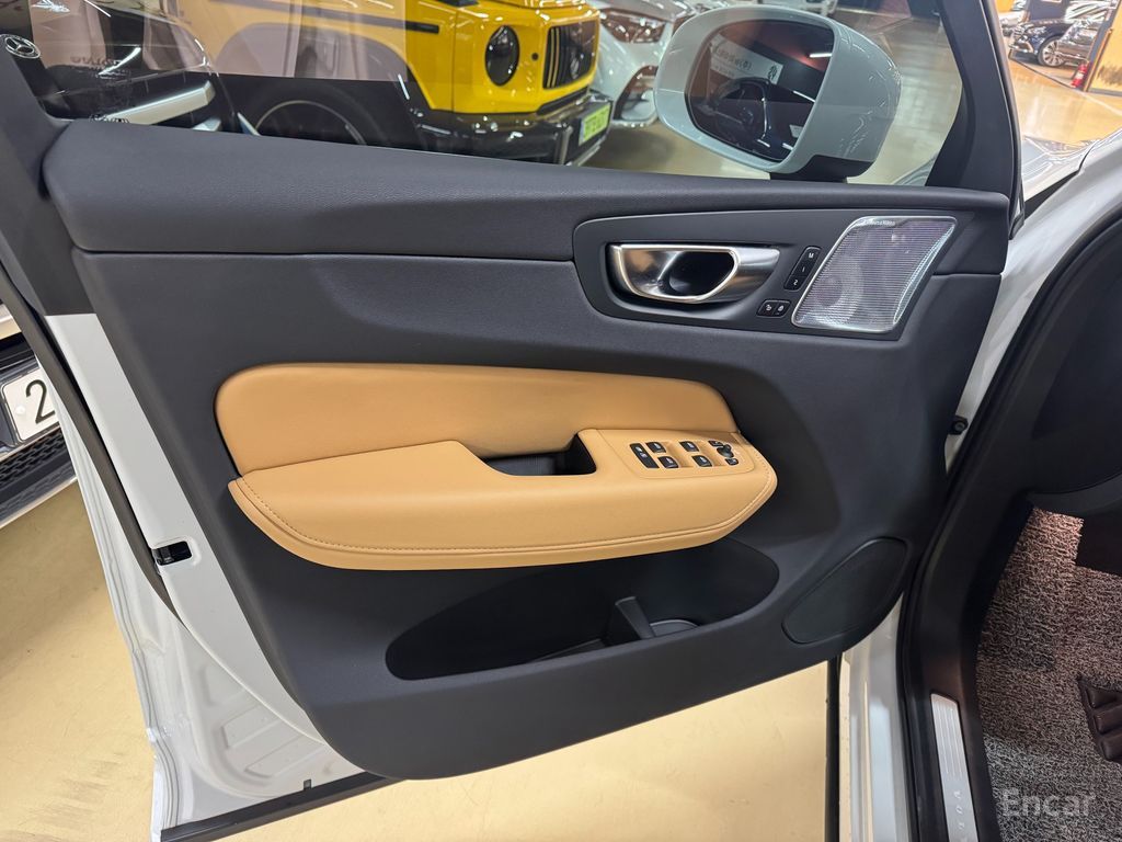 Volvo XC60 2nd generation T8 Ultra Bright 2025