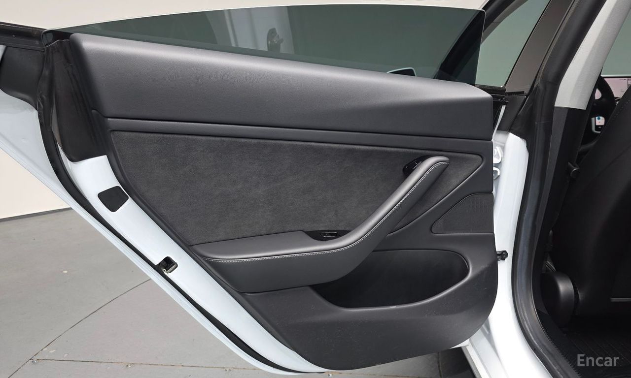 Tesla Model 3 Standard Range Plus RWD 2020