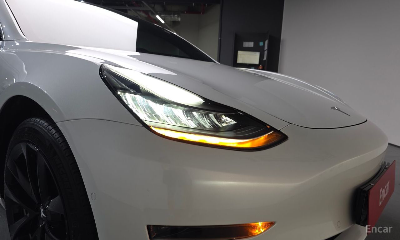 Tesla Model 3 Standard Range Plus RWD 2020