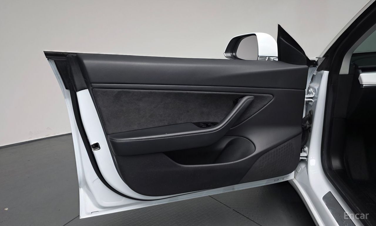 Tesla Model 3 Standard Range Plus RWD 2020