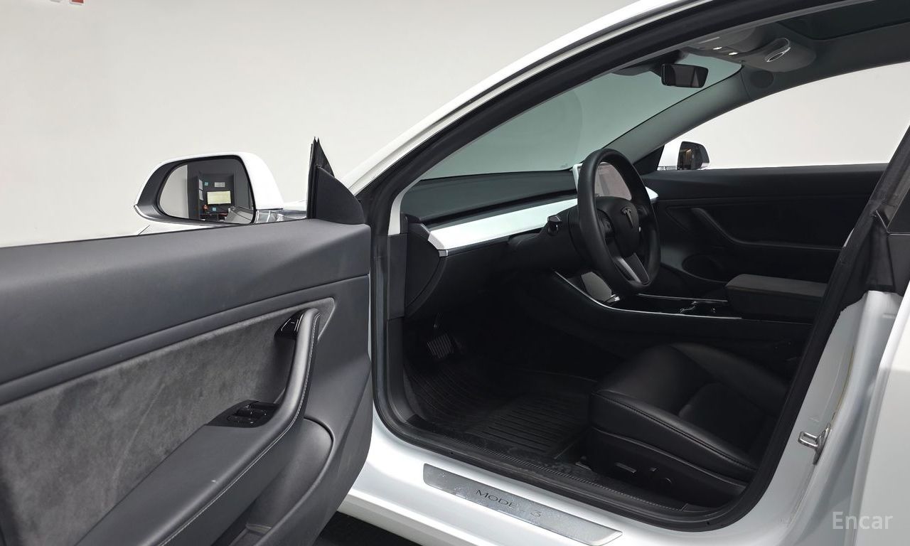 Tesla Model 3 Standard Range Plus RWD 2020
