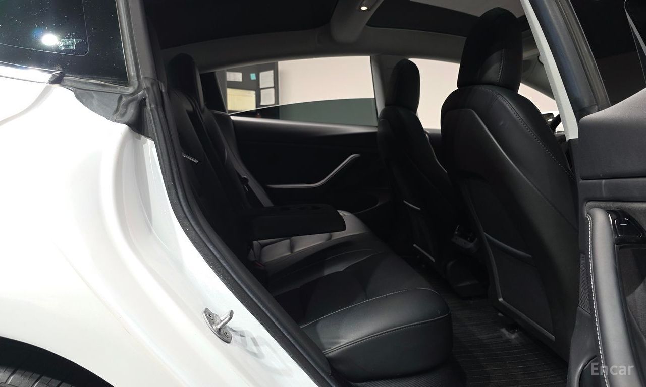 Tesla Model 3 Standard Range Plus RWD 2020