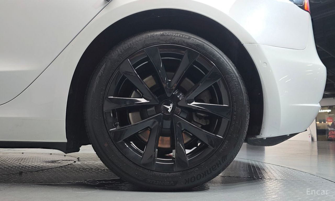 Tesla Model 3 Standard Range Plus RWD 2020