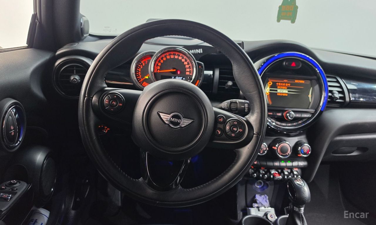 Mini Cooper Base Model 2018