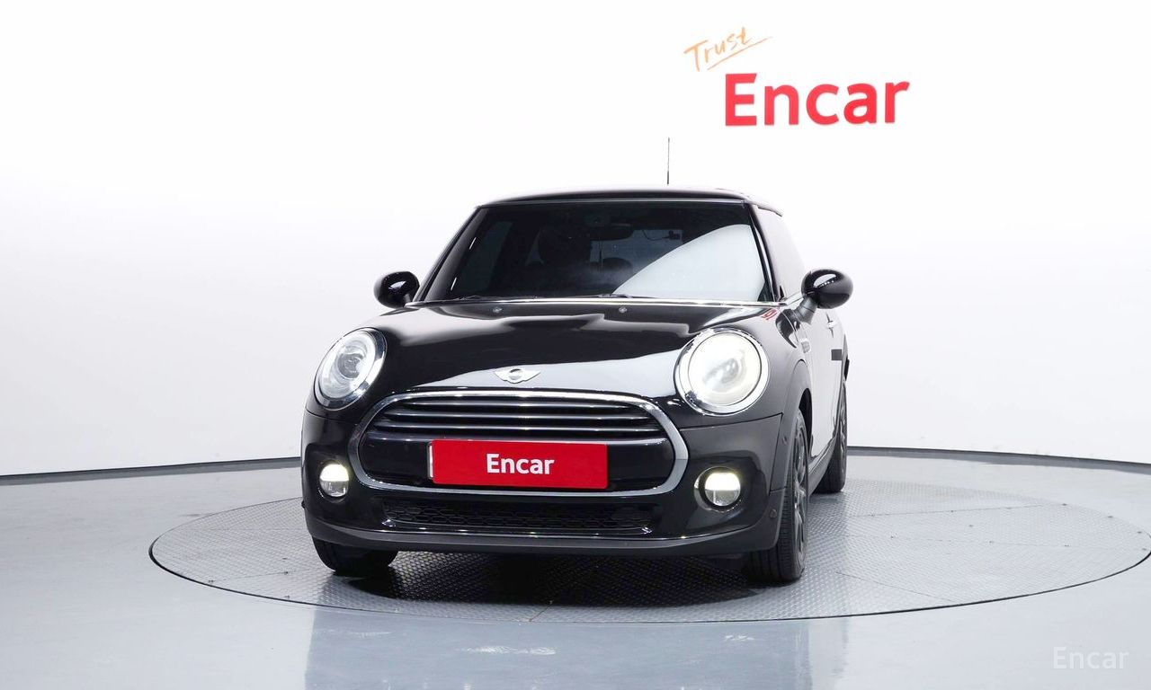 Mini Cooper Base Model 2018