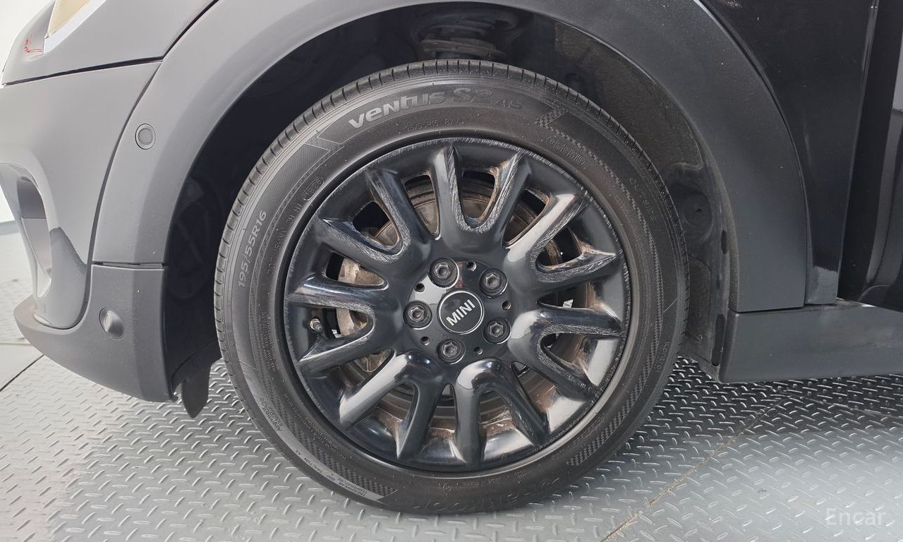 Mini Cooper Base Model 2018