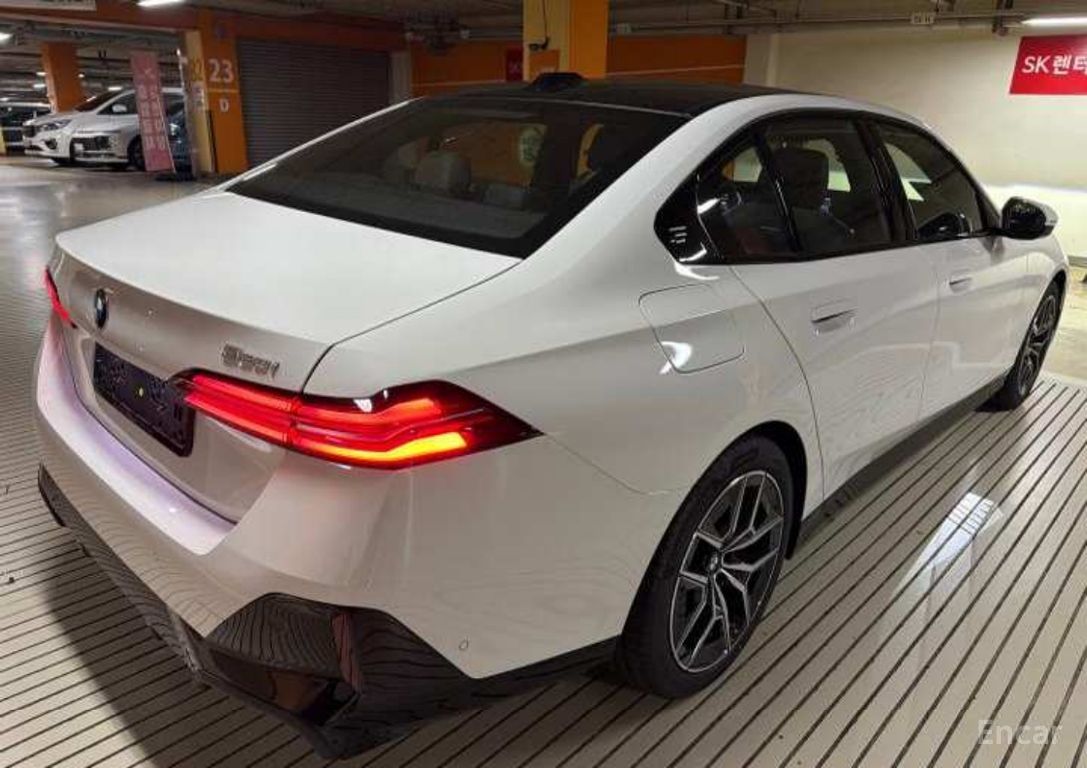 BMW 5 Series (G60) 520i M Sports 2026