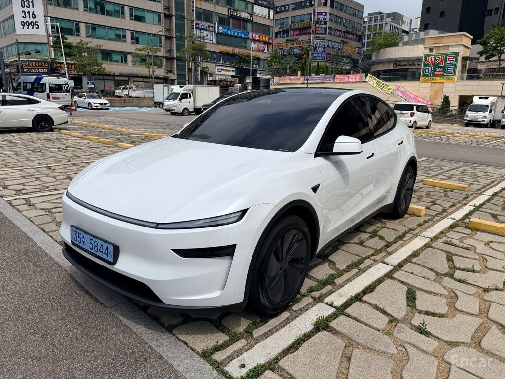 Tesla Model Y Premium RWD 2026