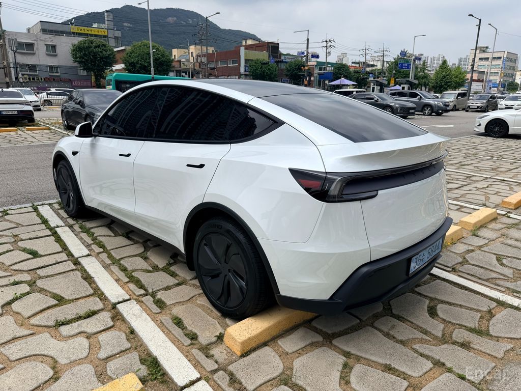 Tesla Model Y Premium RWD 2026